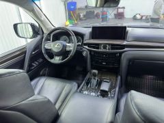 Photo of the vehicle Lexus LX