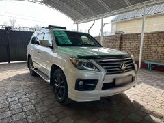 Photo of the vehicle Lexus LX