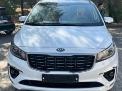 Photo of the vehicle Kia Carnival