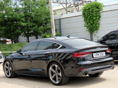 Photo of the vehicle Audi A5