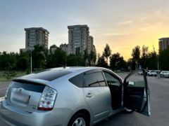 Сүрөт унаа Toyota Prius