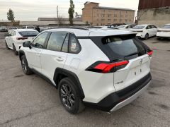 Photo of the vehicle Toyota RAV4