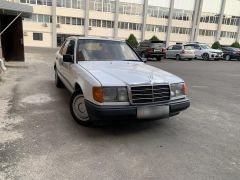 Photo of the vehicle Mercedes-Benz W124