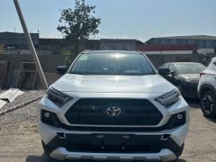 Сүрөт унаа Toyota RAV4