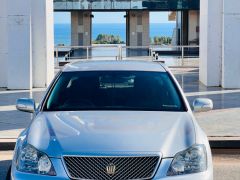 Photo of the vehicle Toyota Crown