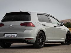 Фото авто Volkswagen Golf GTI