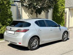 Photo of the vehicle Lexus CT