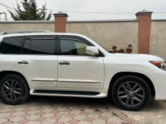 Photo of the vehicle Lexus LX