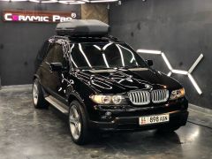 Photo of the vehicle BMW X5