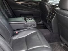 Photo of the vehicle Lexus LS