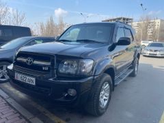 Сүрөт унаа Toyota Sequoia