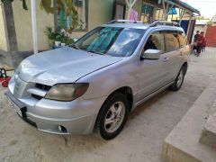 Сүрөт унаа Mitsubishi Outlander