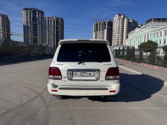 Photo of the vehicle Lexus LX