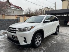 Photo of the vehicle Toyota Highlander