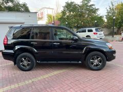 Photo of the vehicle Lexus GX