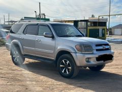 Сүрөт унаа Toyota Sequoia