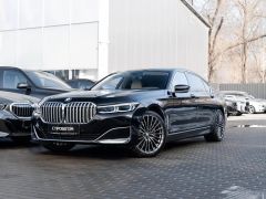 Photo of the vehicle BMW 7 Series