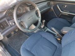 Сүрөт унаа Audi 80