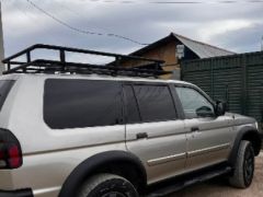 Сүрөт унаа Mitsubishi Montero Sport