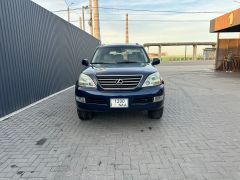 Photo of the vehicle Lexus GX