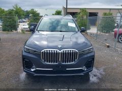 Фото авто BMW X7