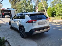 Сүрөт унаа Toyota RAV4