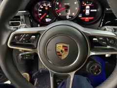 Photo of the vehicle Porsche Macan