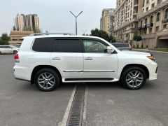 Photo of the vehicle Lexus LX