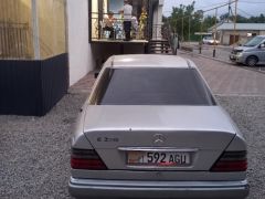 Photo of the vehicle Mercedes-Benz W124