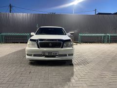 Photo of the vehicle Toyota Crown