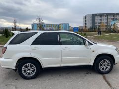 Сүрөт унаа Toyota Harrier