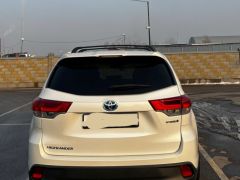 Сүрөт унаа Toyota Highlander