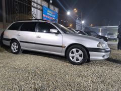 Сүрөт унаа Toyota Avensis