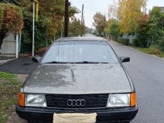 Photo of the vehicle Audi 100