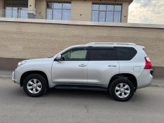 Сүрөт унаа Toyota Land Cruiser Prado