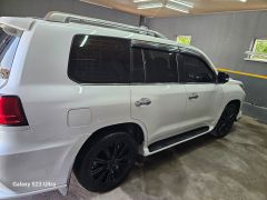 Photo of the vehicle Lexus LX