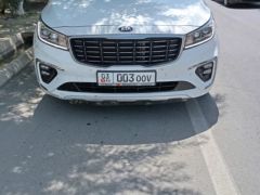 Photo of the vehicle Kia Carnival