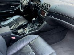 Photo of the vehicle BMW 5 Series