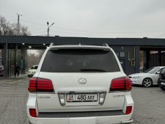 Photo of the vehicle Lexus LX