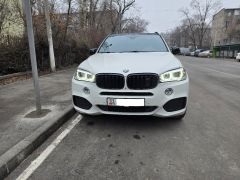 Photo of the vehicle BMW X5