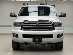 Фото авто Toyota Sequoia