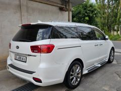 Photo of the vehicle Kia Carnival