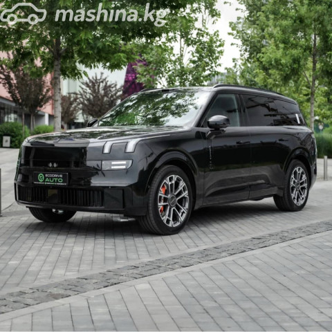 Lynk &amp; Co 900