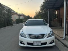 Фото авто Toyota Crown