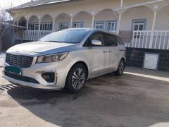 Photo of the vehicle Kia Carnival