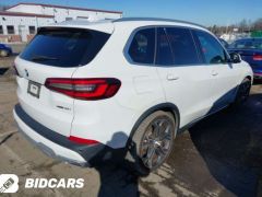 Photo of the vehicle BMW X5