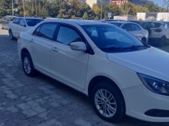 Фото авто BYD E5