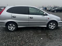 Фото авто Nissan Almera Tino