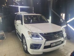 Photo of the vehicle Lexus LX