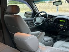 Сүрөт унаа Toyota Sequoia